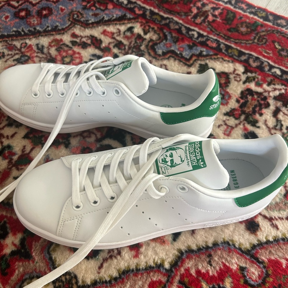 NWOT men’s Adidas Stan Smith White and Green Shoes